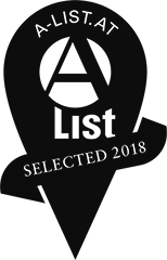 Schwarzes Quadrat auf weißem Hintergrund.